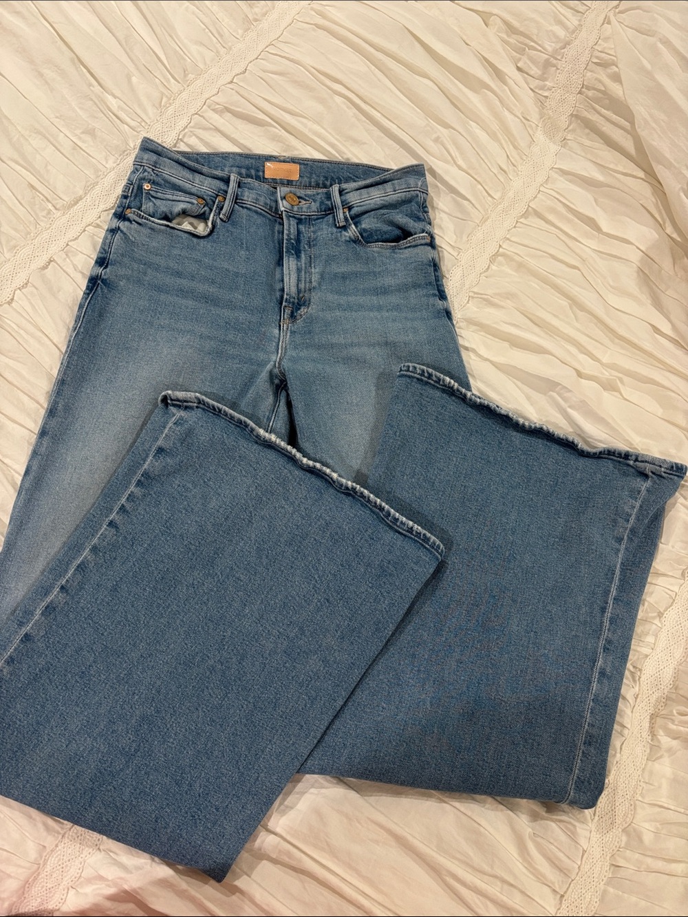 MOTHER High-Rise Wide-Leg Denim in Medium Blue- The Twister Skimp